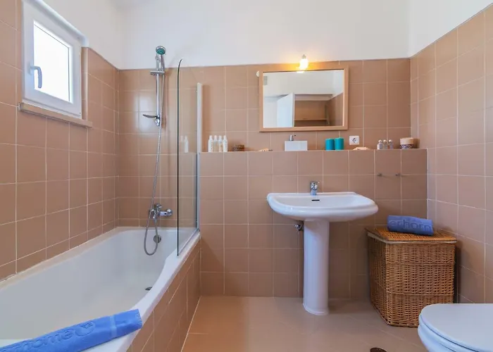 Roberts By Interhome Albufeira